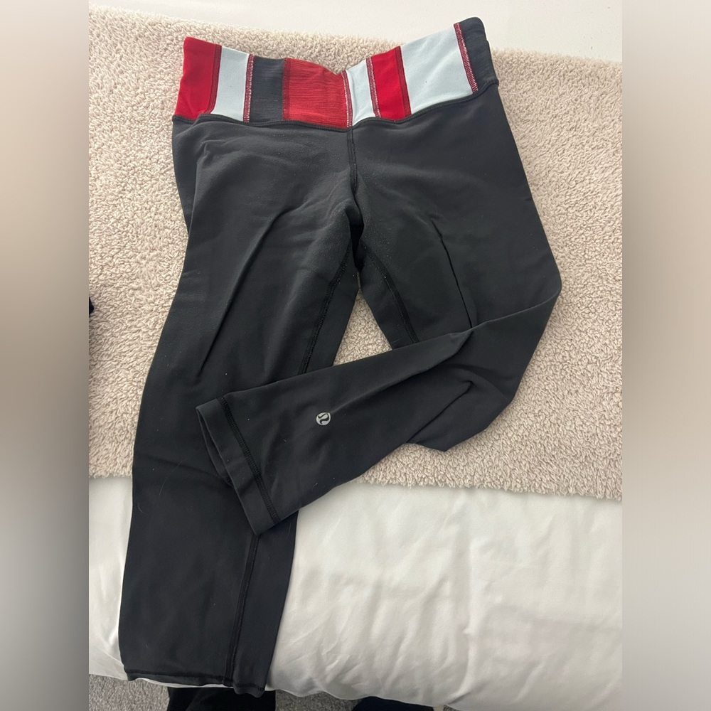 Lululemon crop reversible cotton leggings size 6